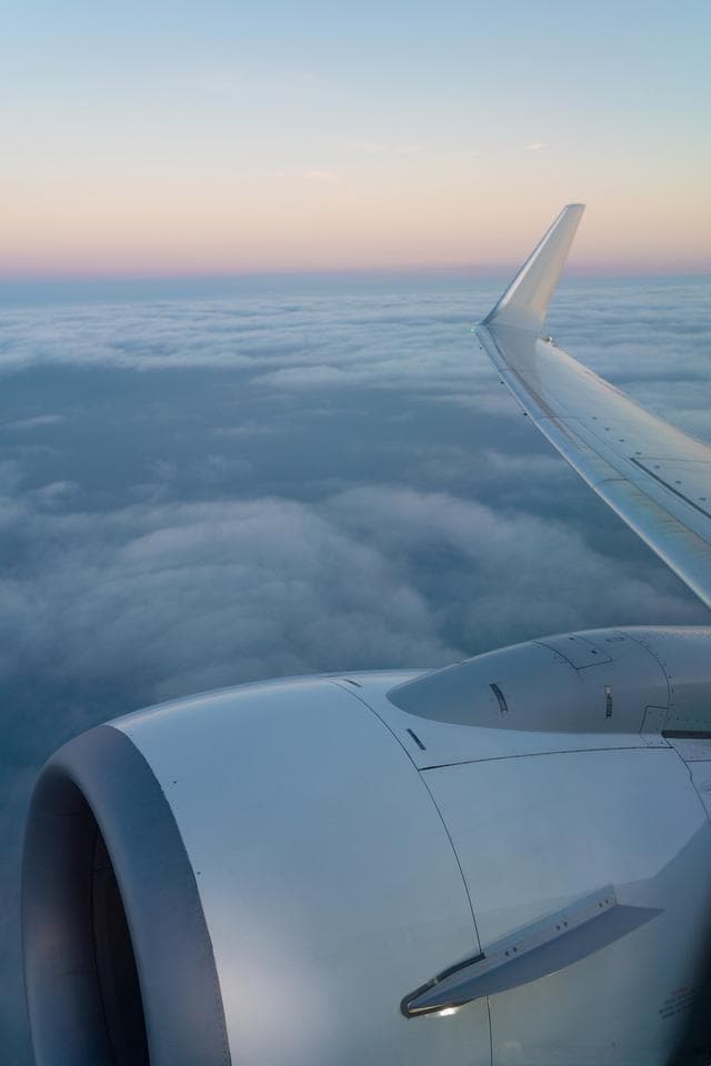 南航：以创新和服务驱动的航空业领军者