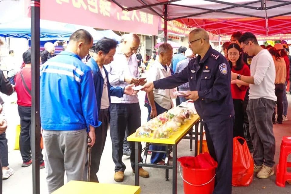 广东多地开展禁毒宣传进社区活动，筑牢全民防毒安全屏障