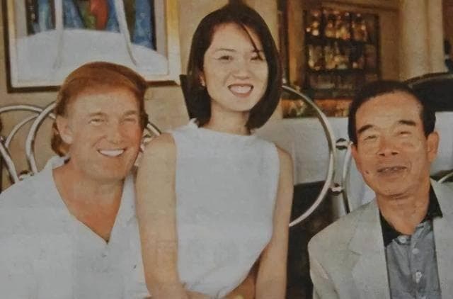 一张“大腿照”，见证特朗普的至暗时刻与东山再起