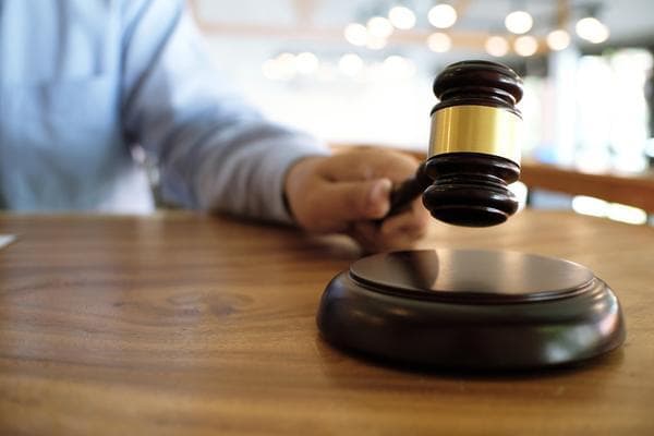 劳动仲裁中的提成工资争议:原因和解决方案分析