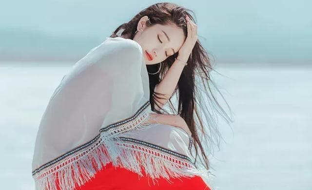 校园爱情故事：相互扶持，共同成长