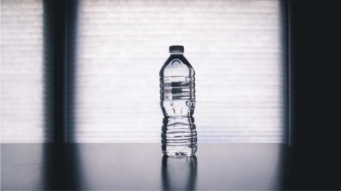 常温水是寒凉食物吗？从科学角度解析饮水温度与健康的关系