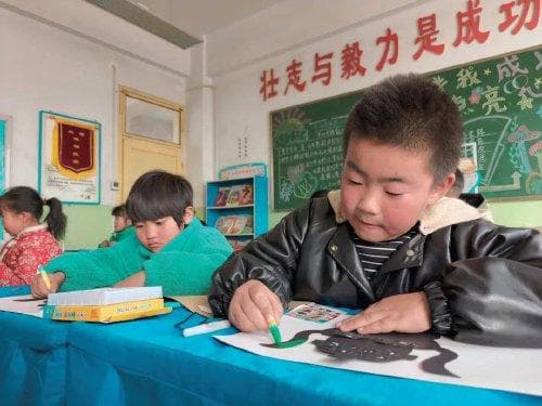 扎根乡村小学 播撒美育种子
——甘肃静宁县依托公益力量推动乡村教育提质增效