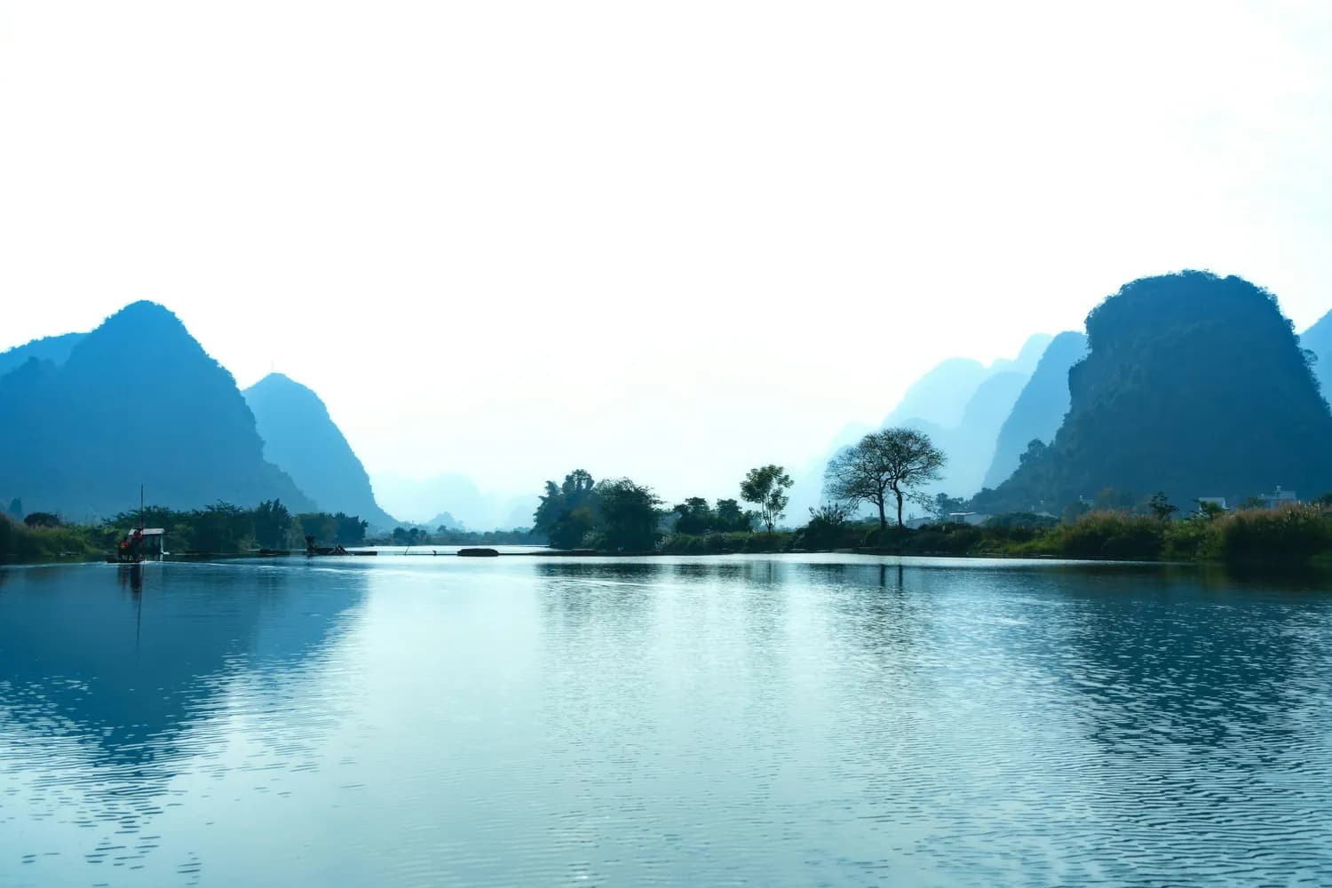 桂林米粉与油茶：山水间的千年美味传奇