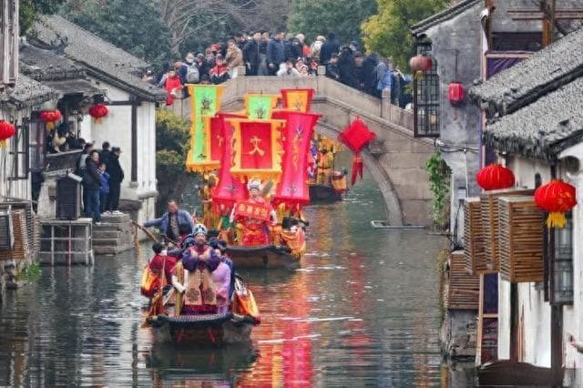 （新春见闻）四海宾朋江苏周庄迎“五路财神”