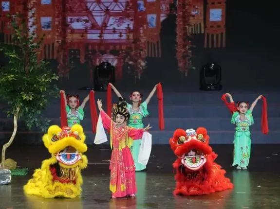 传唱粤语童谣、开展粤剧课程……一起看看东莞是如何保护传承粤语文化的
