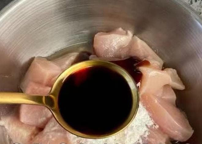 秋季养生：三种肉类搭配家常菜谱，营养滋补又护眼