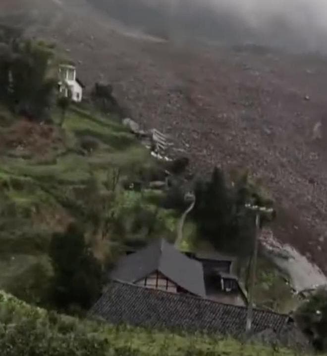 一级响应！四川山体滑坡转移安置群众约200人