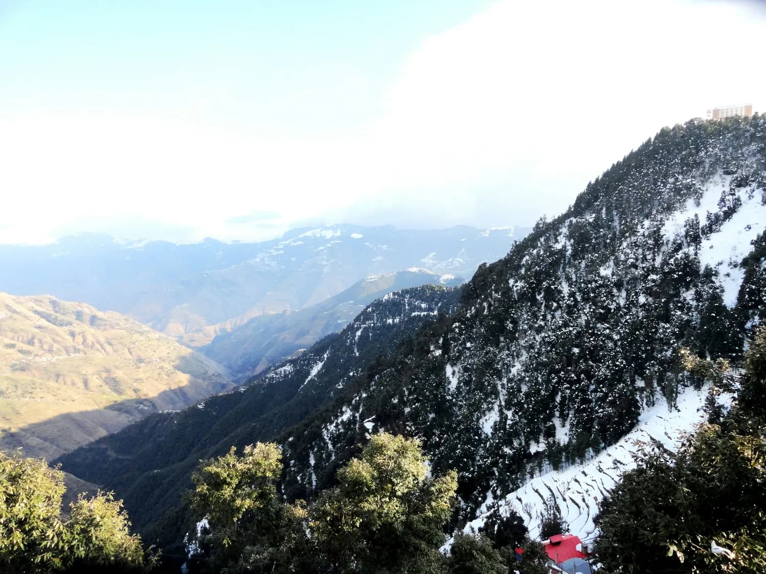 秋冬游莽山：泡温泉赏雪景两不误