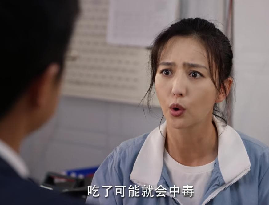 从干练短发到素颜“扮丑”，佟丽娅演绎角色两极反转