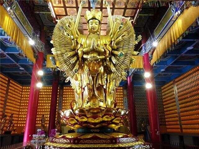 观音菩萨道场：普陀山及其他著名道场的风采