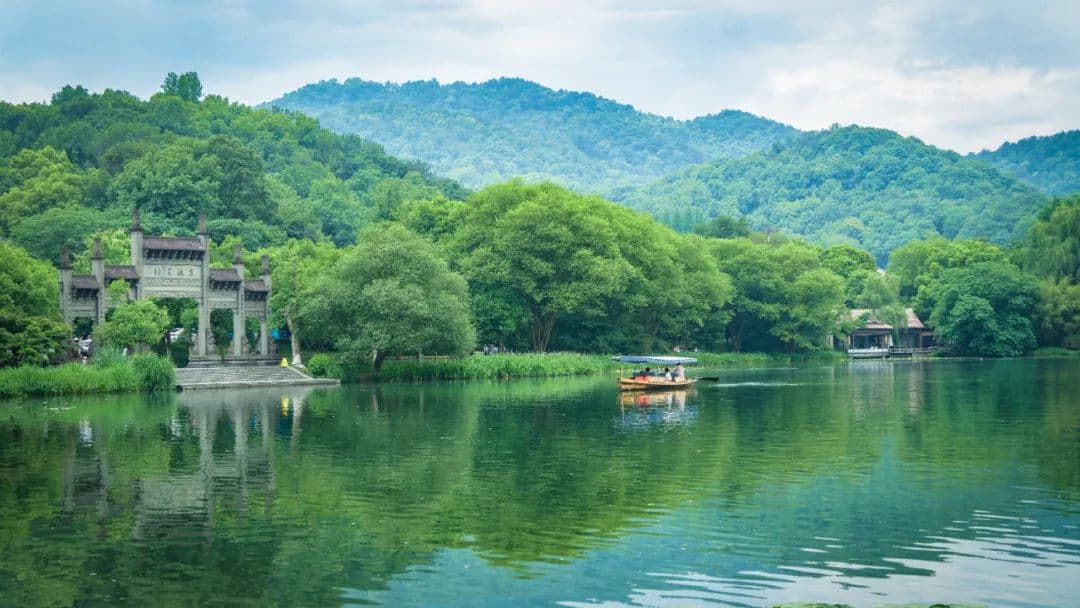 去不了远方，就去一趟江南吧，到杭州这6个地方，看浪漫春色