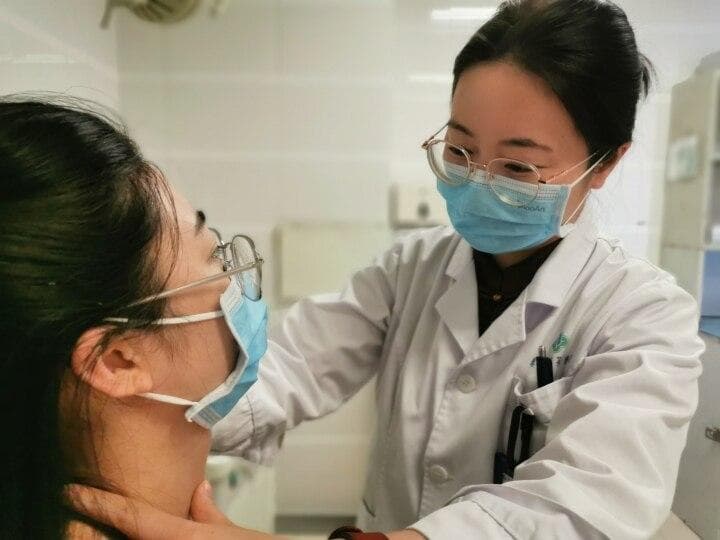 体检查出甲状腺结节怎么办？医生：无论大小，定期复查