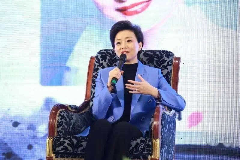 杨澜《提问》：职场高效沟通的七种武器