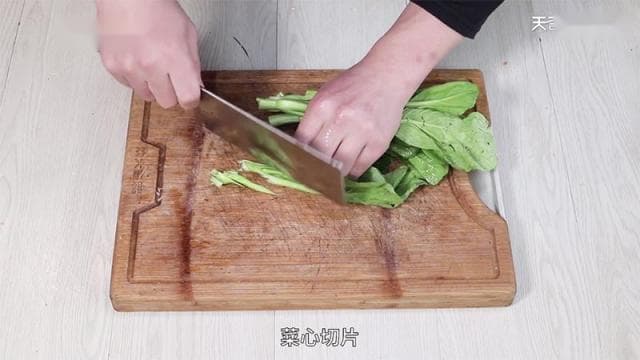 家常牛肉丝的做法：简单几步做出美味佳肴