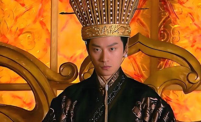 没有帝王相就别硬演了！什么是霸气侧漏的天潢贵胄，还得看这几位