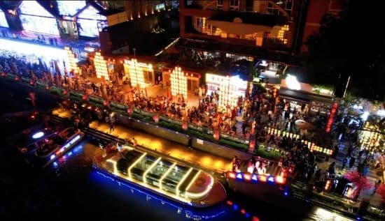 发展夜间经济助于提振消费扩大内需，打造个性城市文化名片