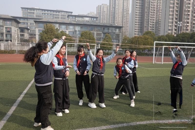 课间操练五禽戏、下课玩AI魔镜，合肥中小学实现“每天体育活动时长不低于2小时”