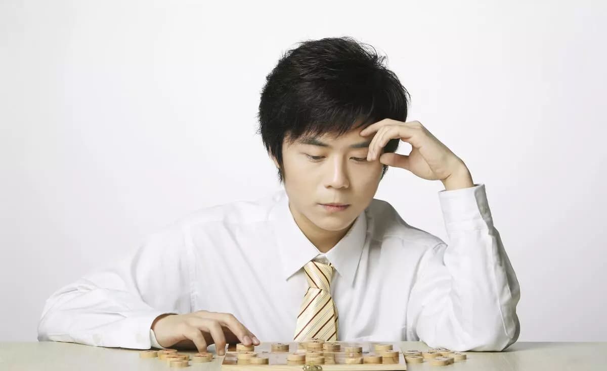 中国象棋入门指南：从棋盘到行棋规则详解