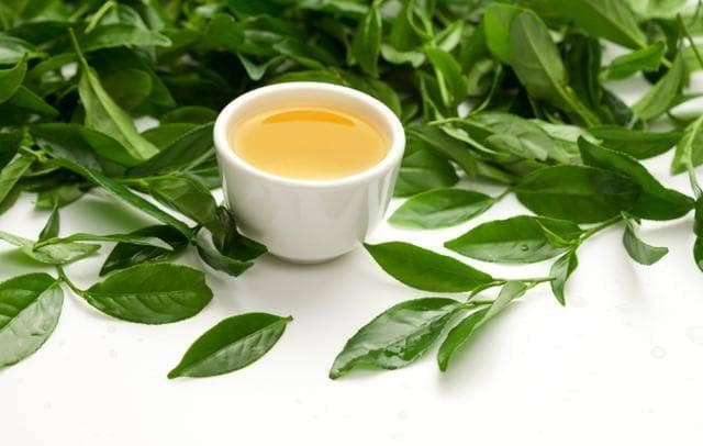 喝茶对心脏有好处吗？红茶好还是绿茶好些呢？医生告诉你答案