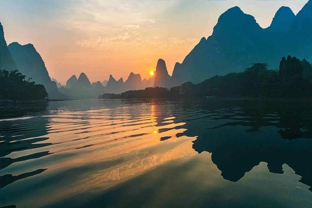 中国最适合老年人去的7个地方，70岁前一定要去一趟，你去过几个