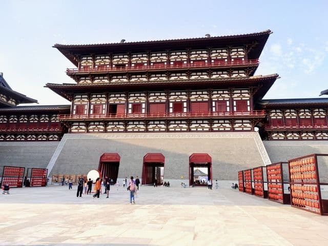 洛阳应天门：隋唐皇家建筑群，3D投影秀不容错过