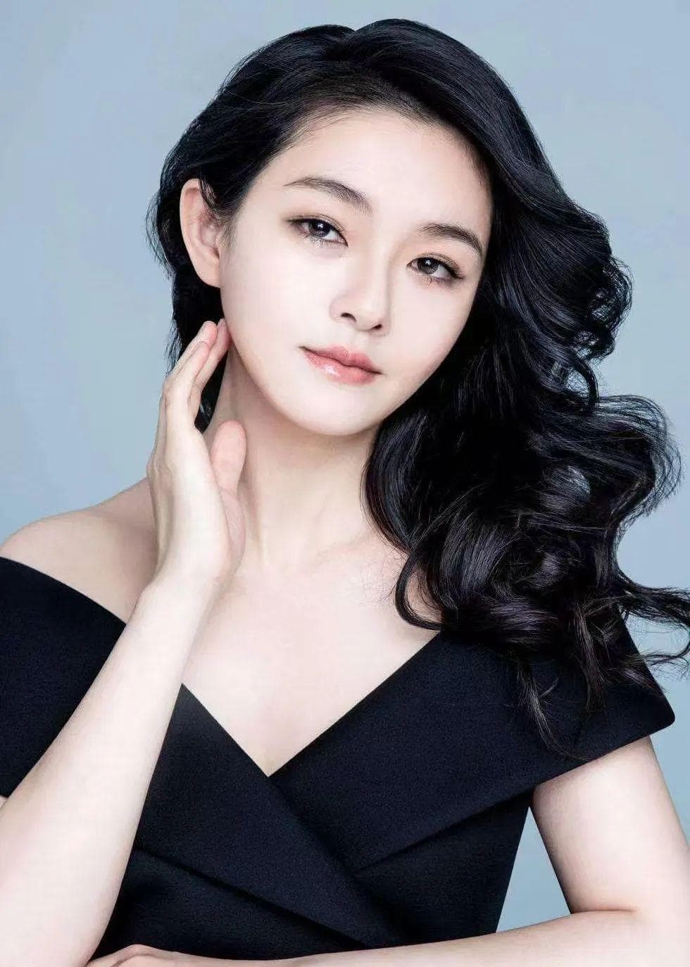 告别“杉菜”：大S的演艺人生与最后的遗憾