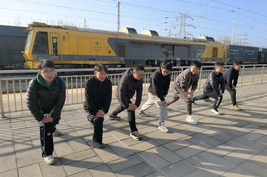 “脆皮”大学生如何转型为“硬核”铁路人？这篇秘籍你一定要看！