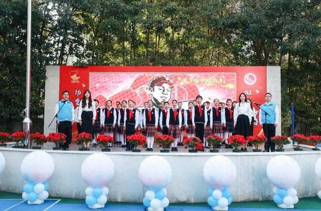 一学就是45年！这群“小雷锋”着手社区治理，成效显著