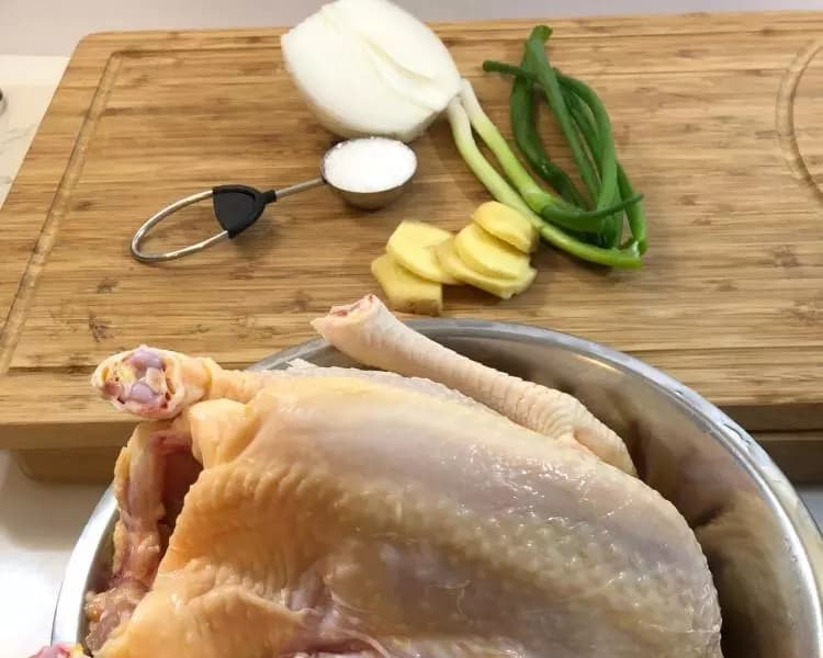 越南鸡粉制作教程：从鸡肉处理到香料调配的完整指南