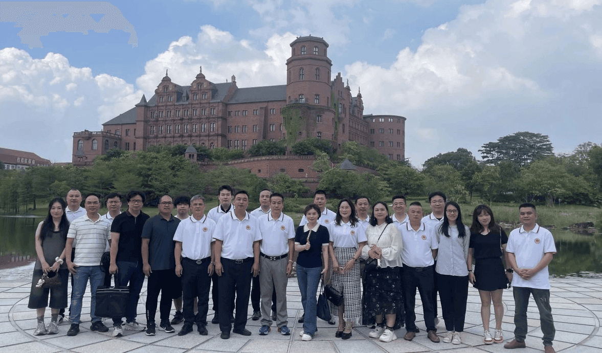 东莞华为总部参访—参观华为松山湖园区，最美欧洲小镇参观考察