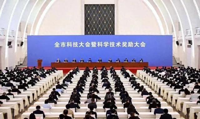 衰老的神经生物学机制研究助力揭开脑衰老之谜｜上海市科学技术奖