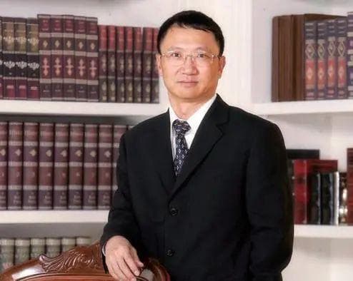 云南白药原董事长王明辉被曝已被带走调查，去年已辞职；知情人：或涉国有资产流失