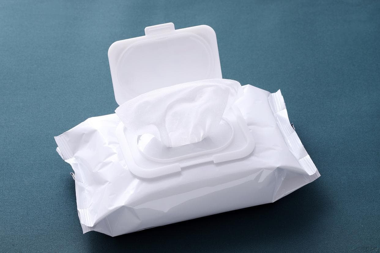 电脑屏幕能用湿巾擦拭吗？电脑屏幕怎么清洁？