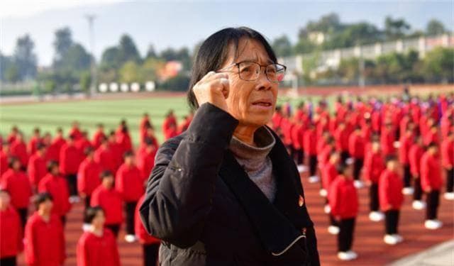 张桂梅登上天安门城楼：那些走出大山的女高学子们，如今怎样了？