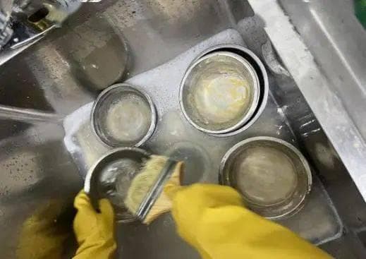 【校园食品安全专栏】堂食餐具安全吗？餐具的清洗有讲究！