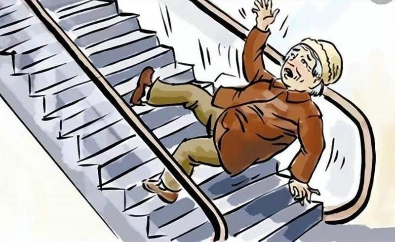 老年人跌倒该如何处理？