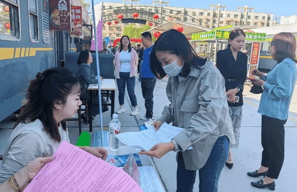 打破求职困局：定制化帮助，让毕业生远离“大水漫灌”陷阱