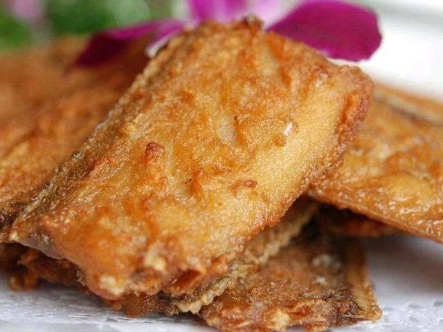 外酥里嫩，香飘四溢！解锁新鲜带鱼的神仙级烹饪秘籍，一口上瘾的极致酥脆美味