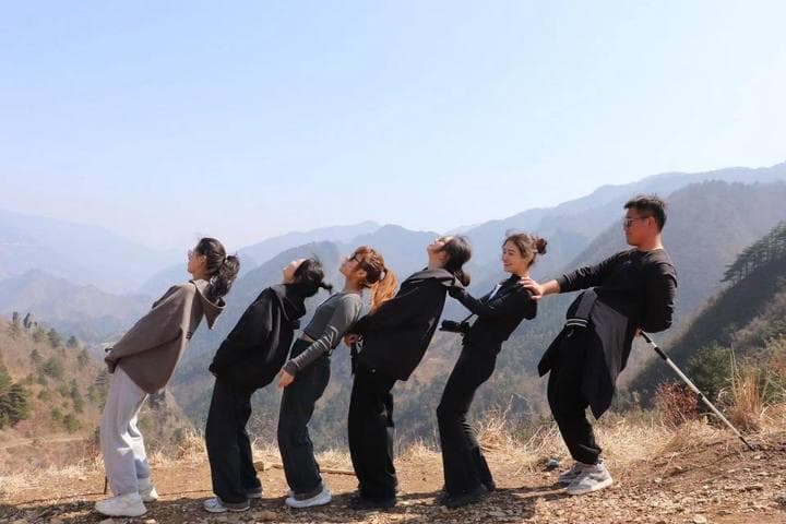 周末“上春山”还在爬北高峰？一日游的人已经出杭州了