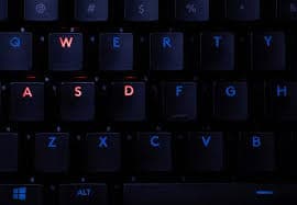 电脑开机键盘灯不亮怎么回事