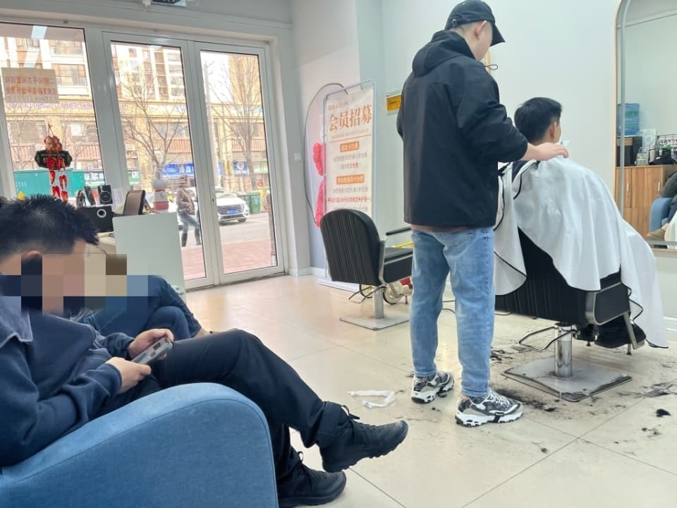 二月二扎堆“剃龙头”！理发店流水翻番，剪头涨价吗？
