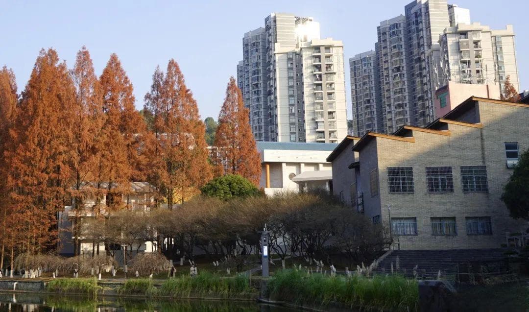 吉首大学：深入推进地方高校专业学位研究生评价改革落地生效