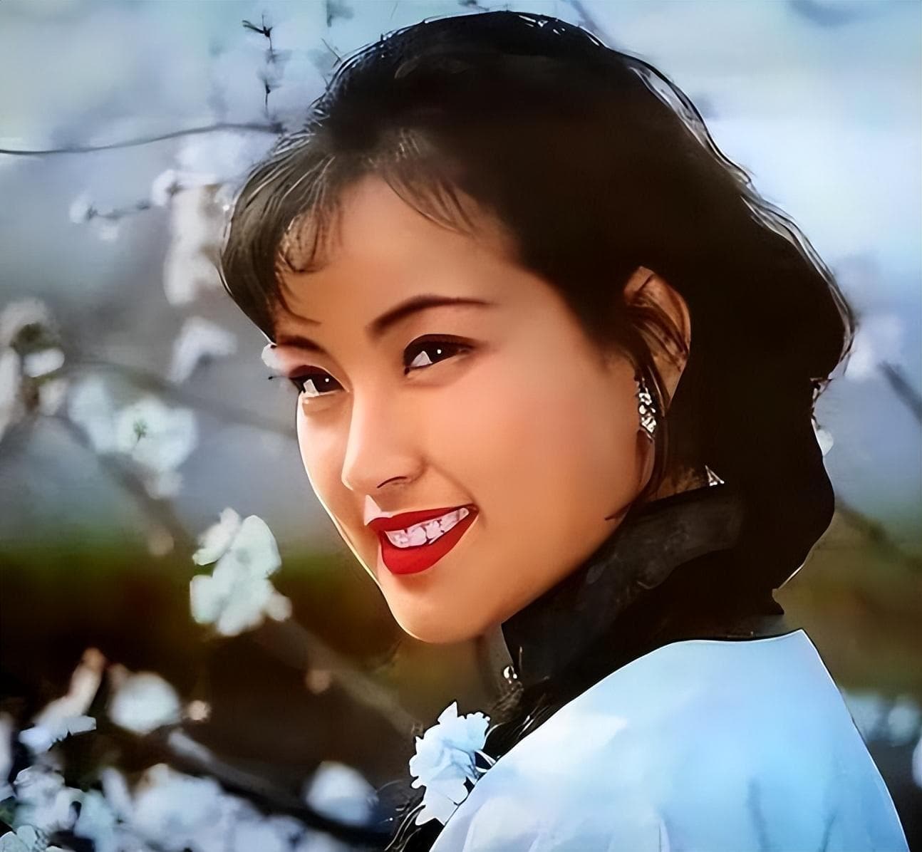回顾四度离婚？73岁“风流妖精”刘晓庆，如今已经走上另一条道路