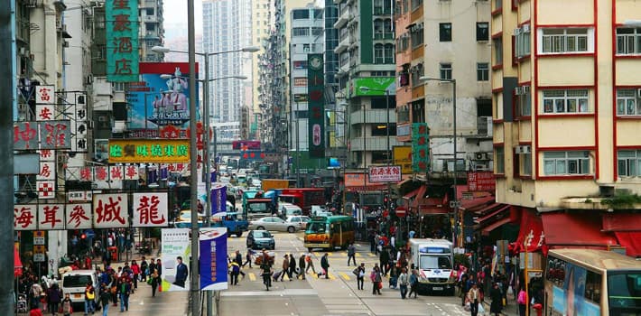 香港深水埗：长沙湾道时装街与鸭寮街跳蚤市场的特色魅力