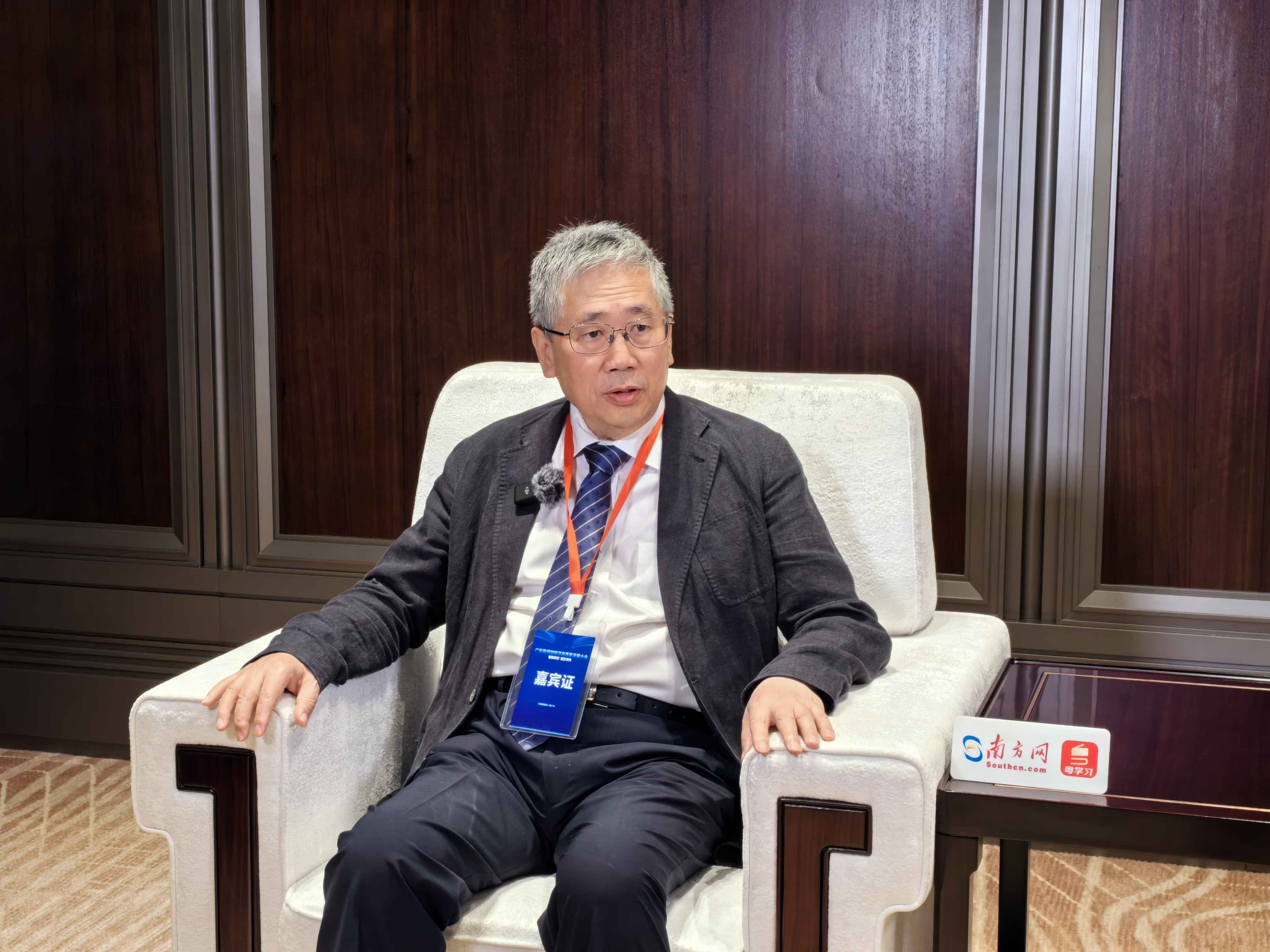 中国工程院院士张平：规模化低空飞行需铺就柔性“天路”