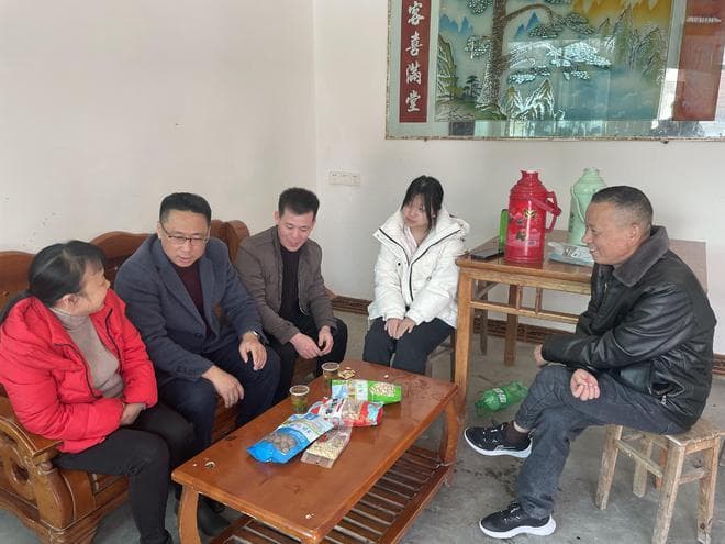海南初三生寒假家访：老师助力学业，点亮学子未来