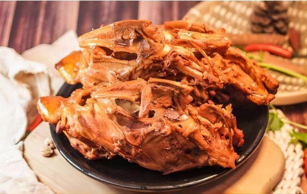 沈阳鸡架：东北特色美食的制作教程