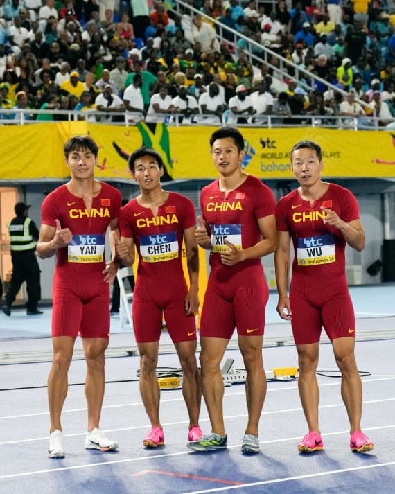 中国短跑接力队冲入巴黎奥运男子4×100米接力决赛