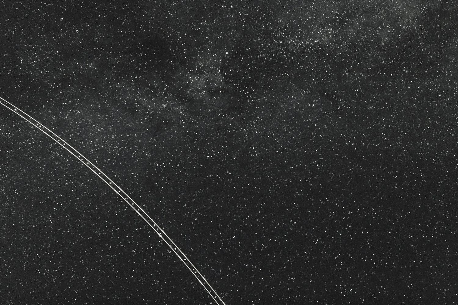 NASA揭秘：旅行者2号捕捉神秘太空声